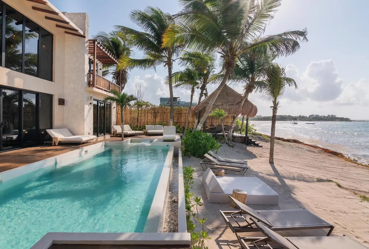 Villa Tulumar Beachfront Luxury Villa- Full Service